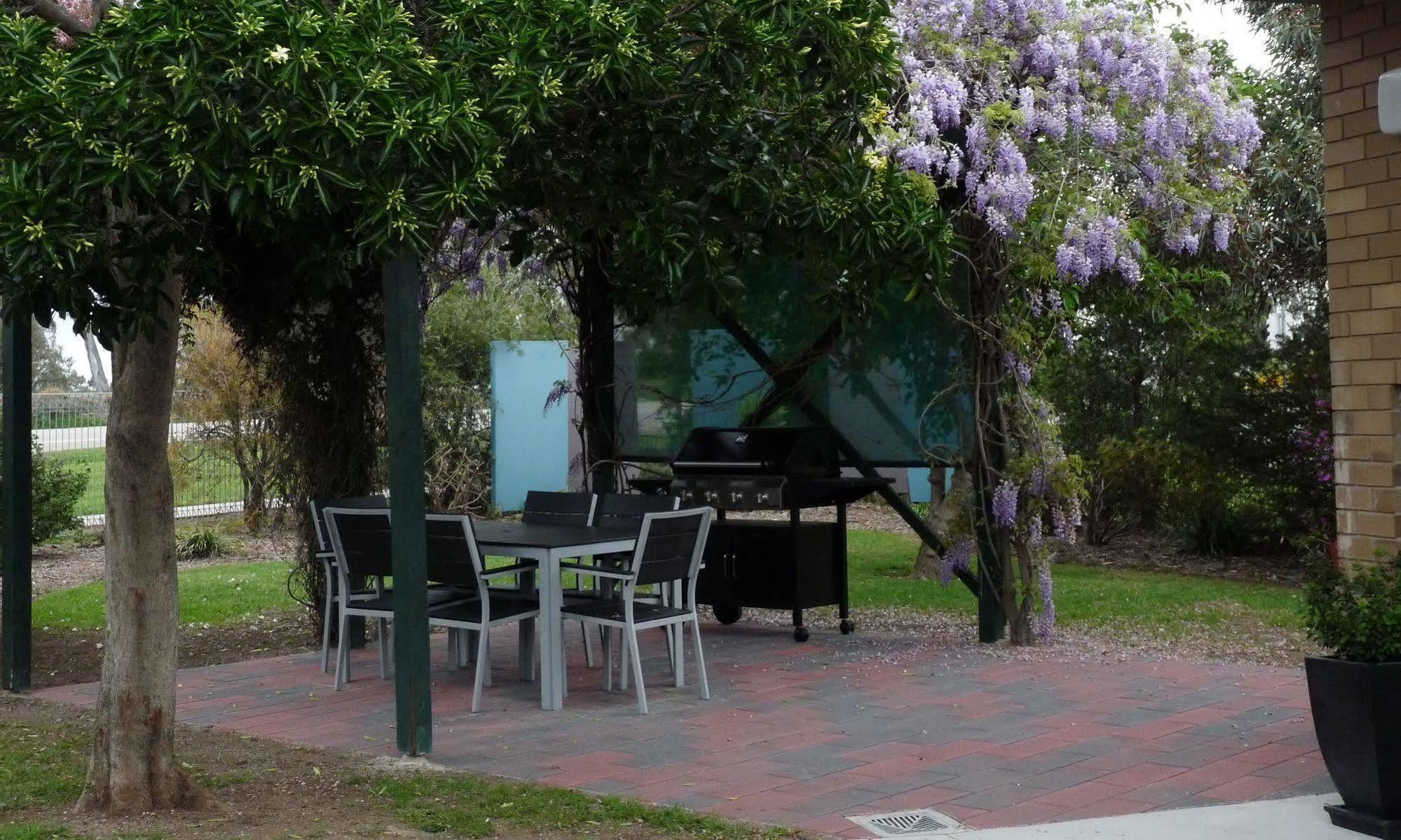 Loddon River Motel Kerang المظهر الخارجي الصورة