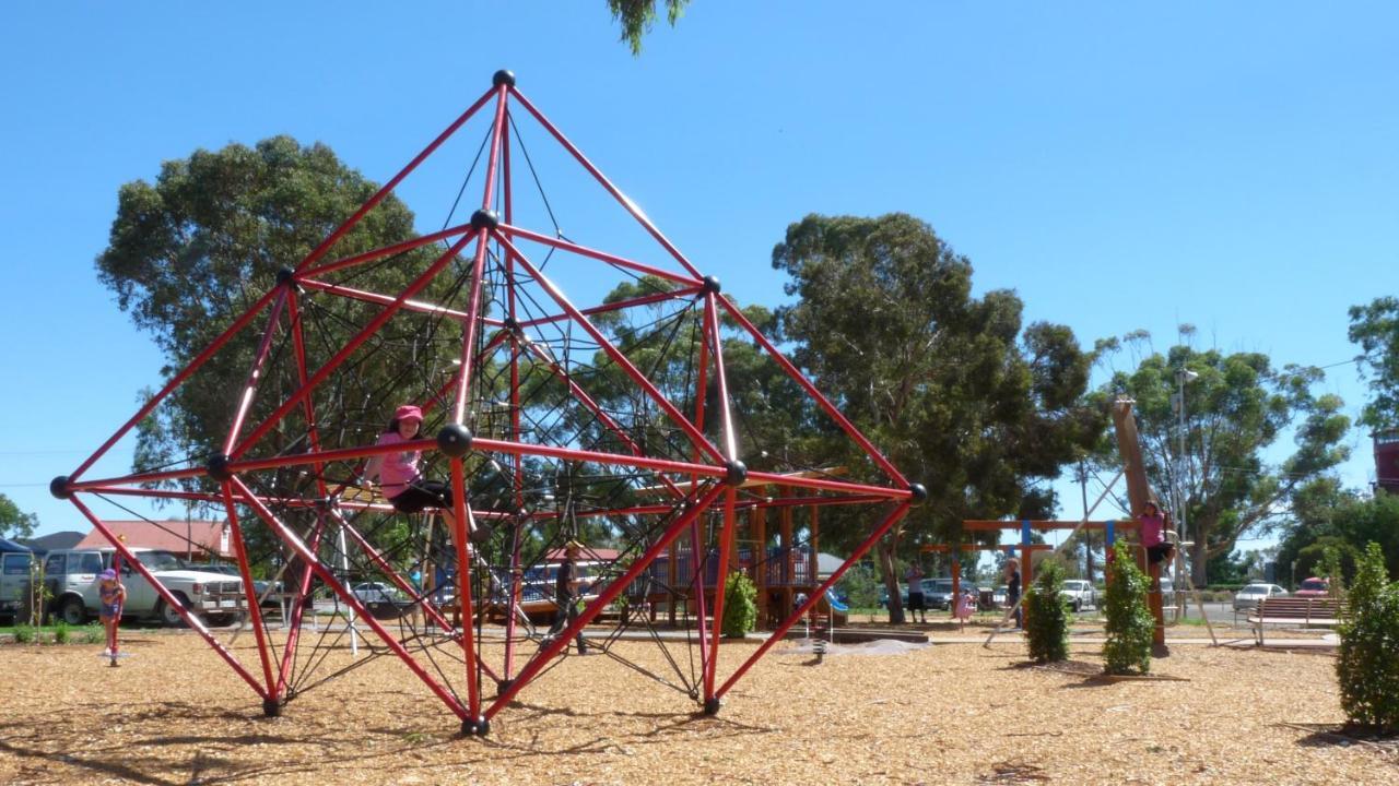 Loddon River Motel Kerang المظهر الخارجي الصورة